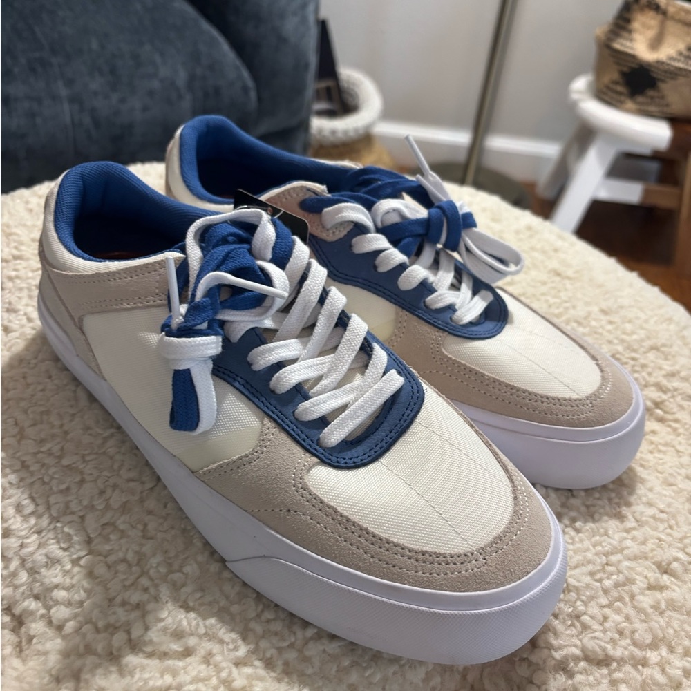 Element Men's skateboarding shoes 7.5 NEW canvas leather white  HELIUM insoles